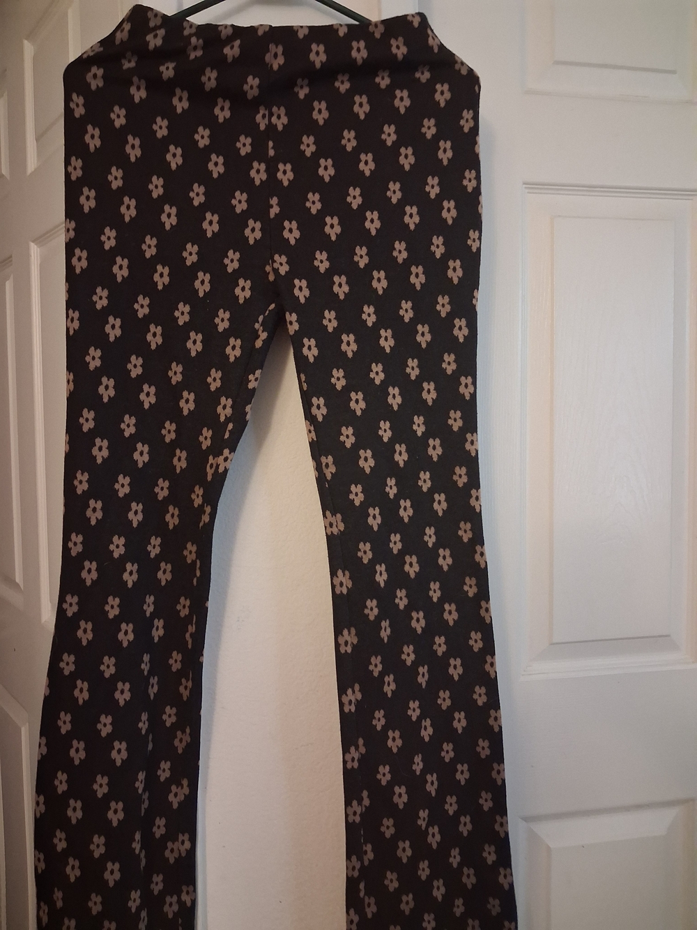 Women's Black Floral Print Stretch Leggings